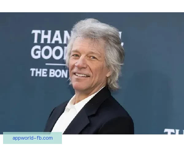 摇滚巨星邦·乔维亮相迈阿密大师赛与萨芬卢布丰塞卡亲切合影交流